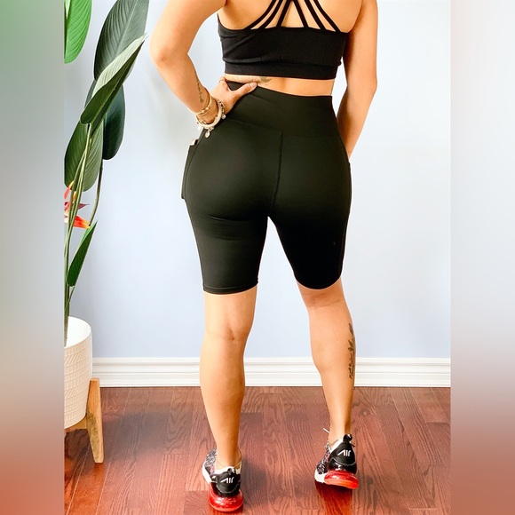 Biker Shorts with Pockets ~ Black - Picture 4 of 10